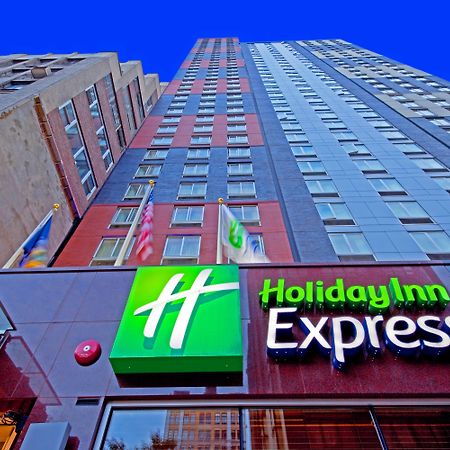 Holiday Inn Express - Times Square By Ihg New York Esterno foto
