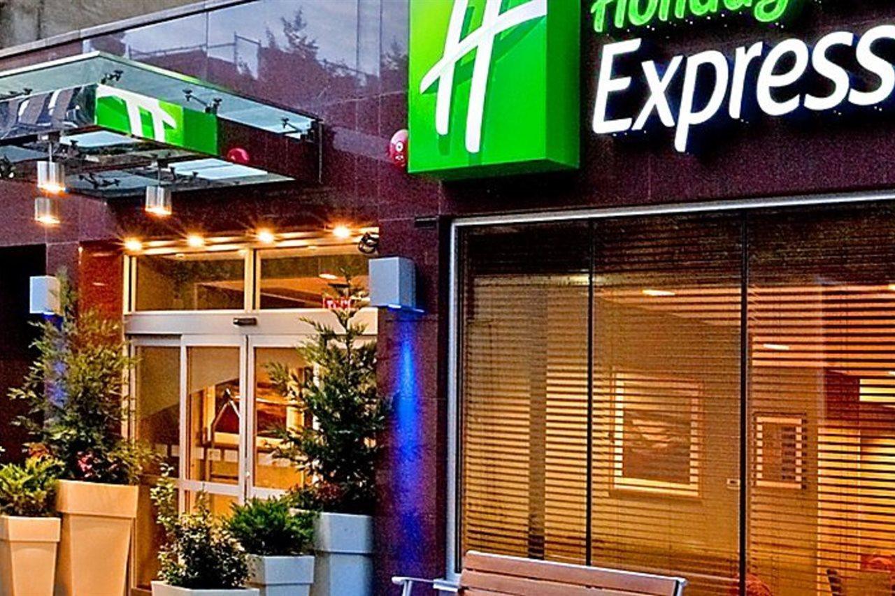 Holiday Inn Express - Times Square By Ihg New York Esterno foto