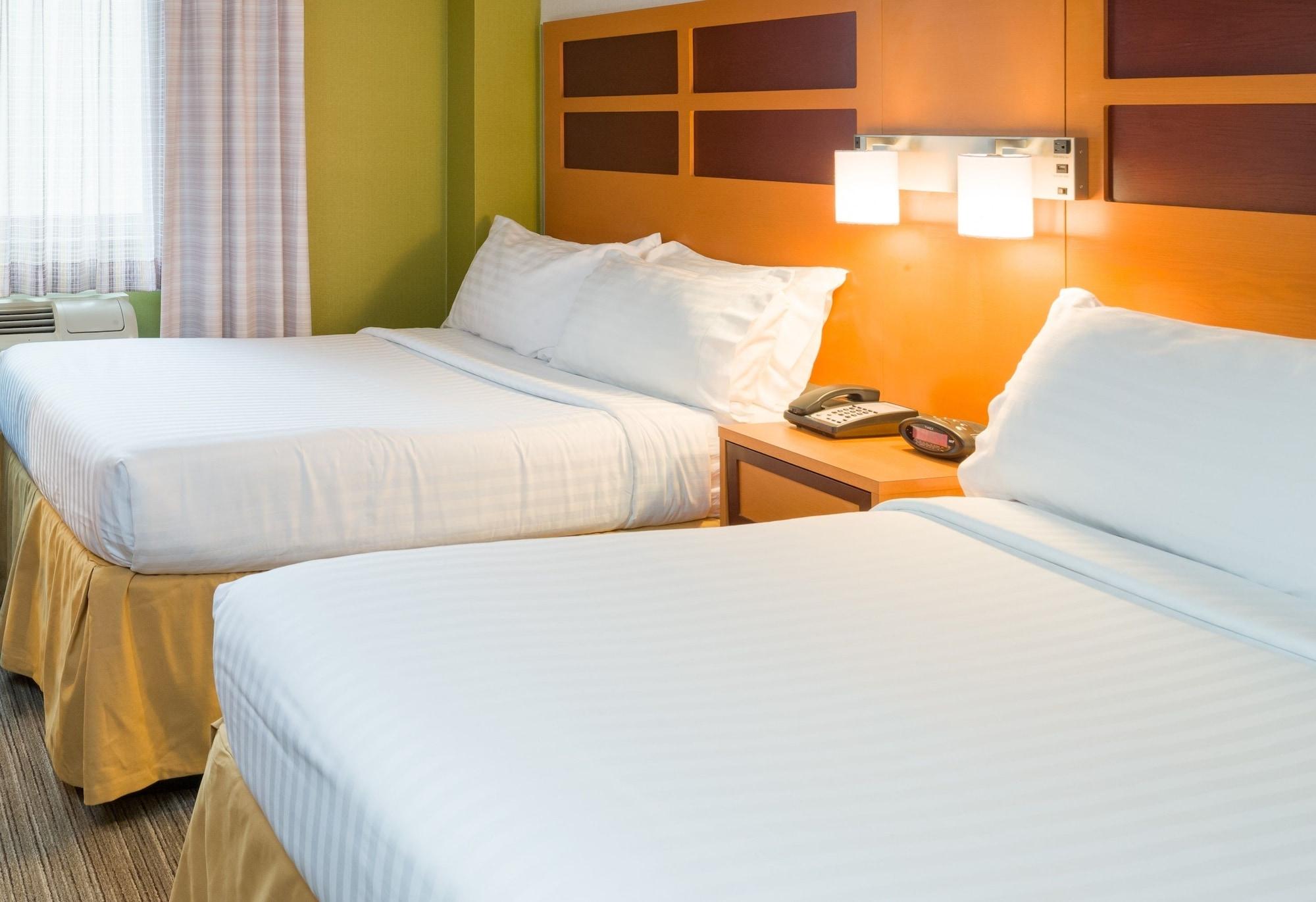 Holiday Inn Express - Times Square By Ihg New York Esterno foto