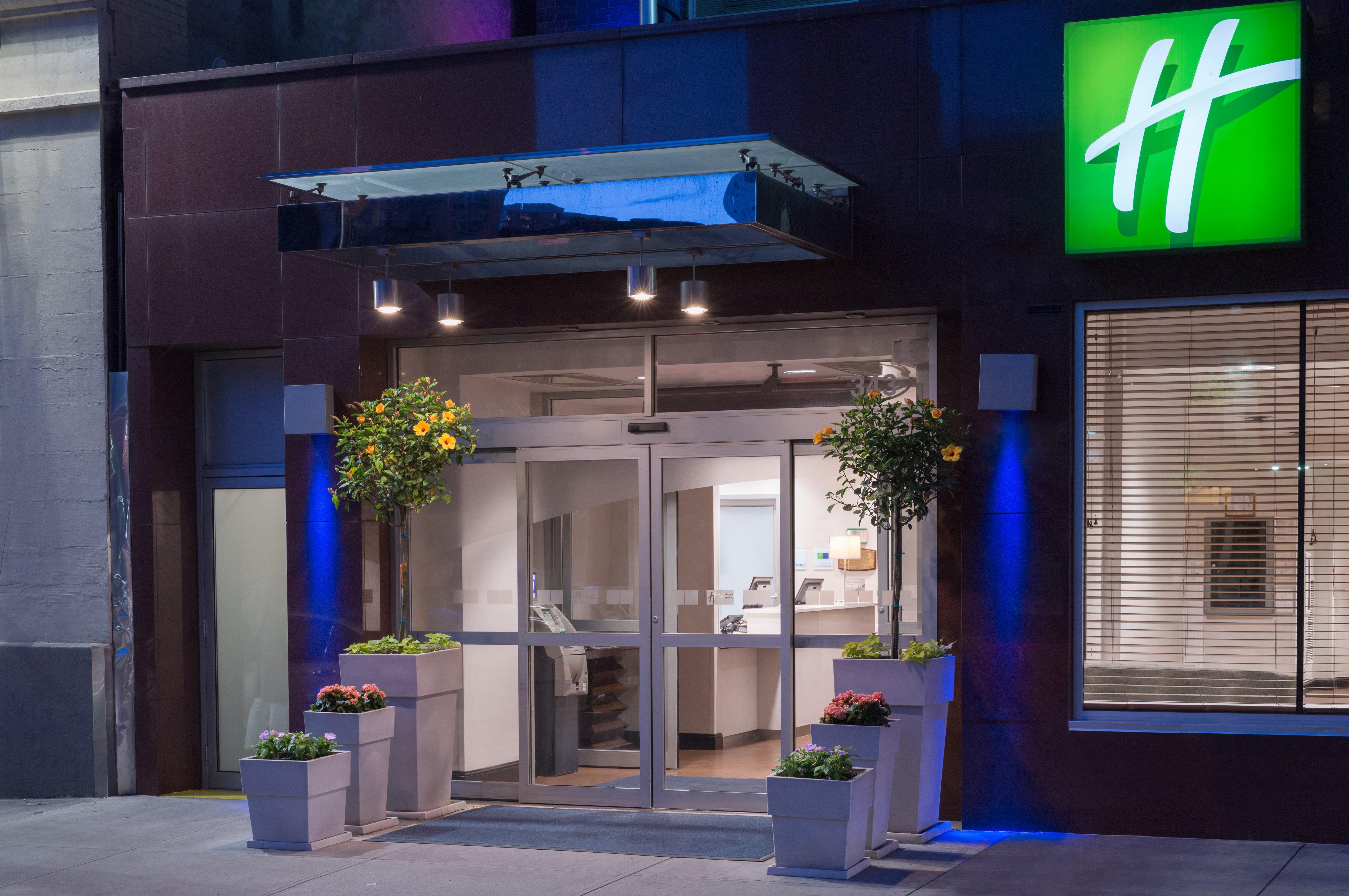 Holiday Inn Express - Times Square By Ihg New York Esterno foto