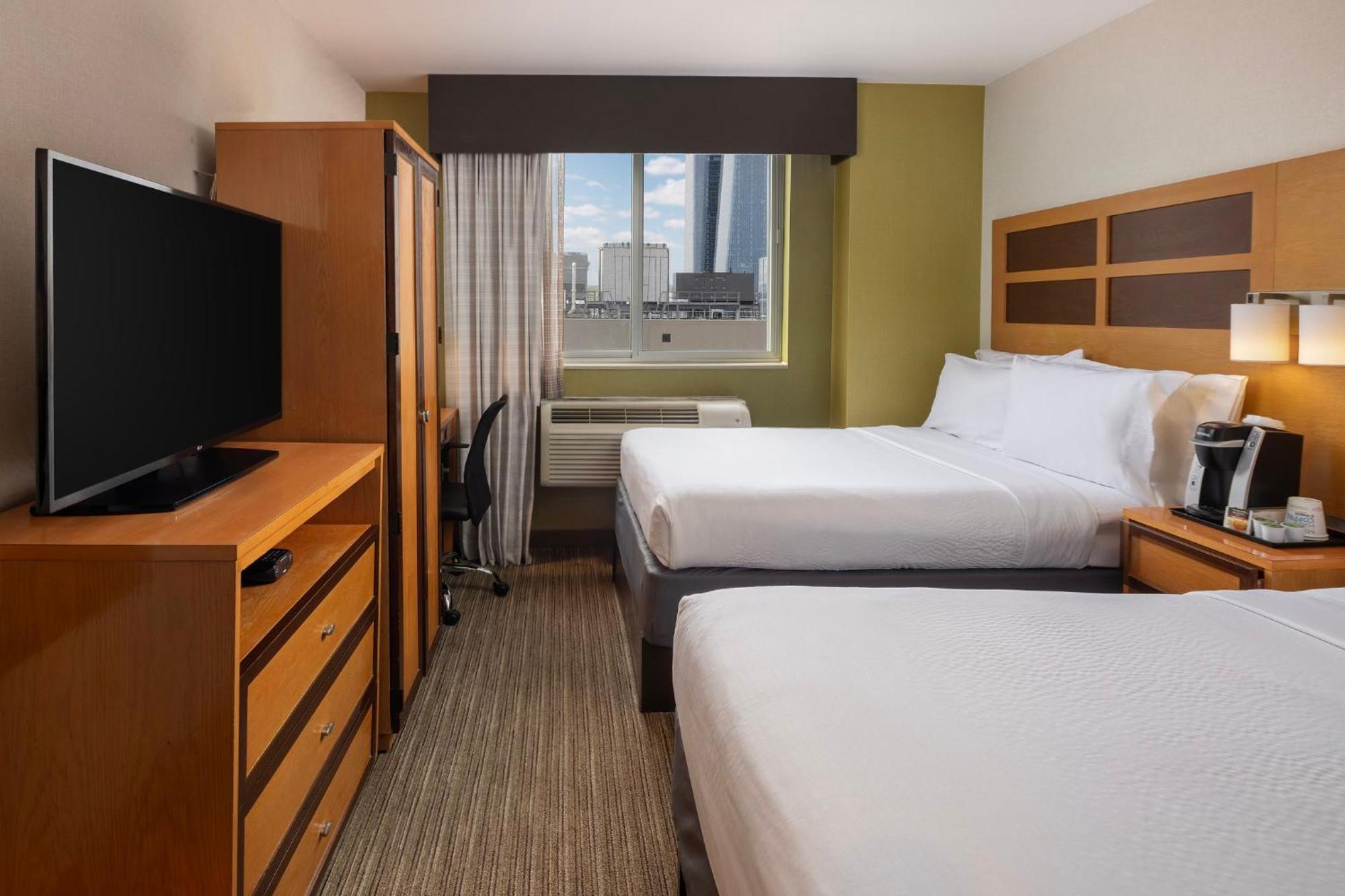 Holiday Inn Express - Times Square By Ihg New York Esterno foto